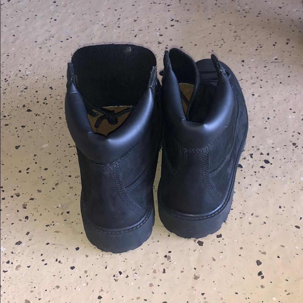 Black Timberlands - Picture 4 of 4